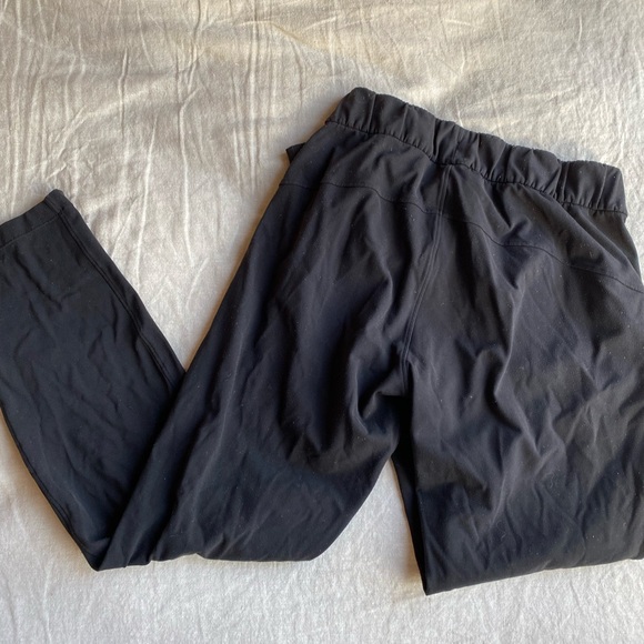 lululemon on the fly black joggers - Picture 2 of 7